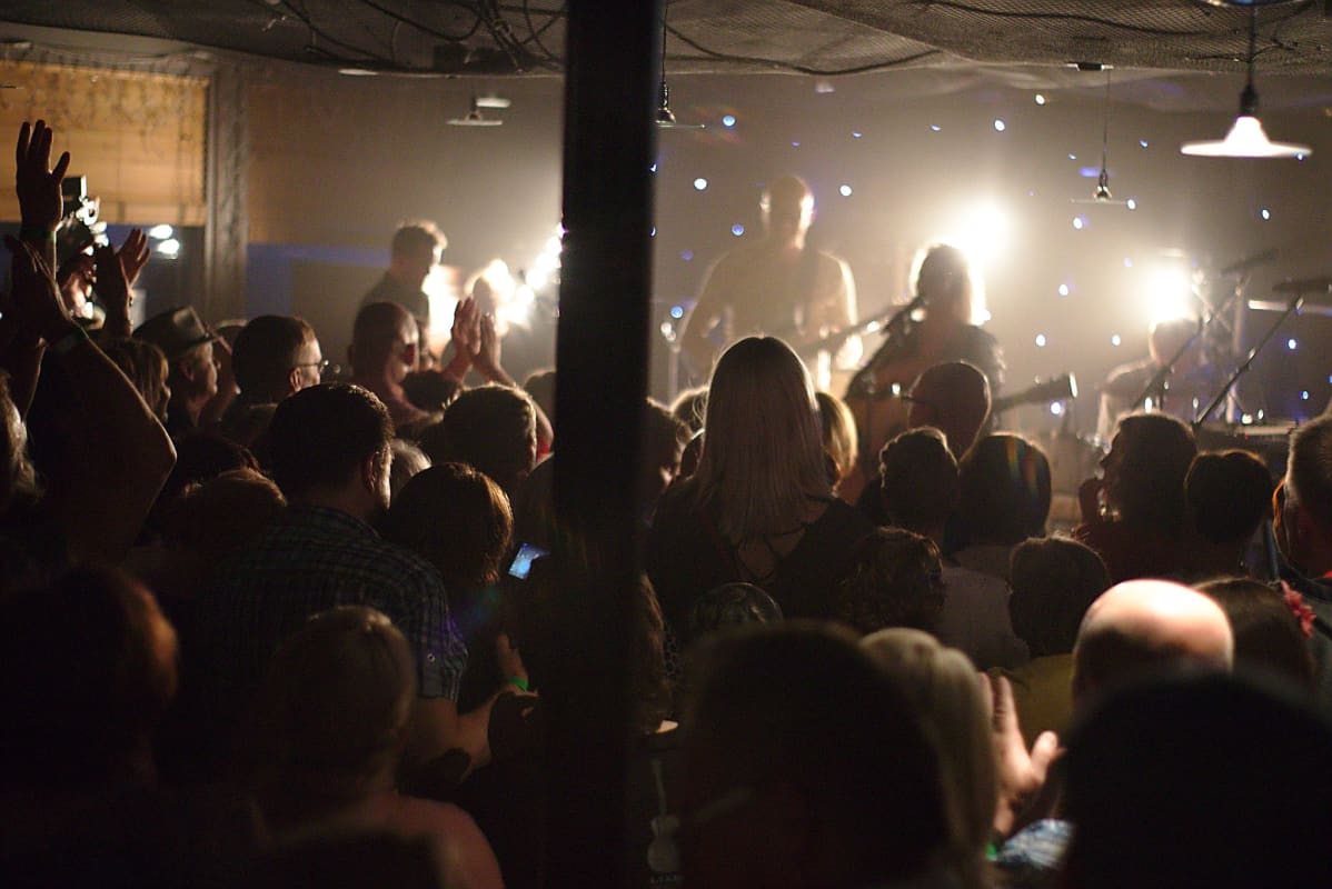 Pyhä Unplugged-festivaalin sydän sykkii sisätiloissa. Lenni-Kalle Taipaleen johtama SVY-orkesteri on urakoinut festivaalissa lähes 20 vuotta.