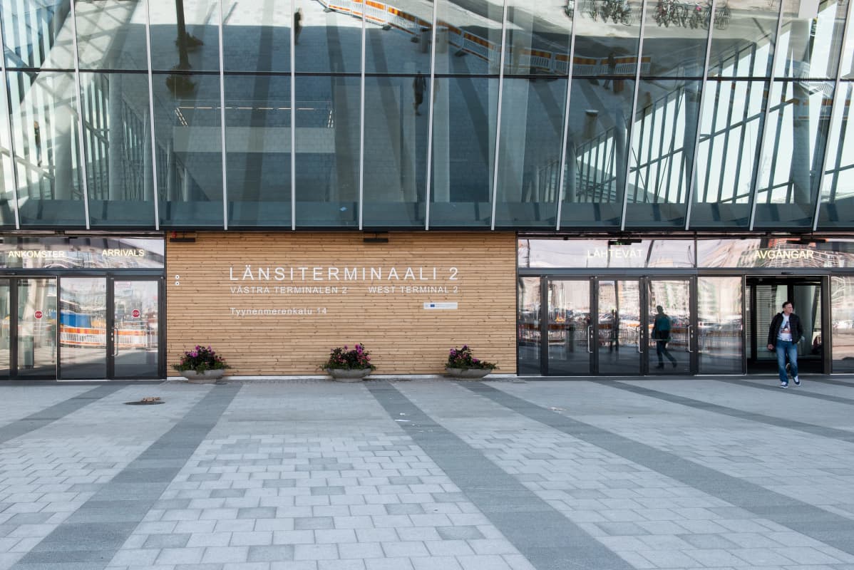 Helsingin uusi laivaterminaali länsisatamassa.