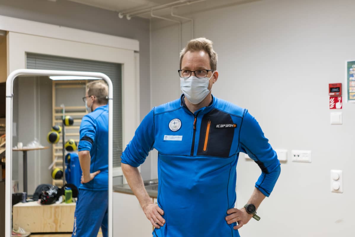 Olli Ohtonen Vuokatti-Ruka olympiavalmennuskeskuksen testisalissa.