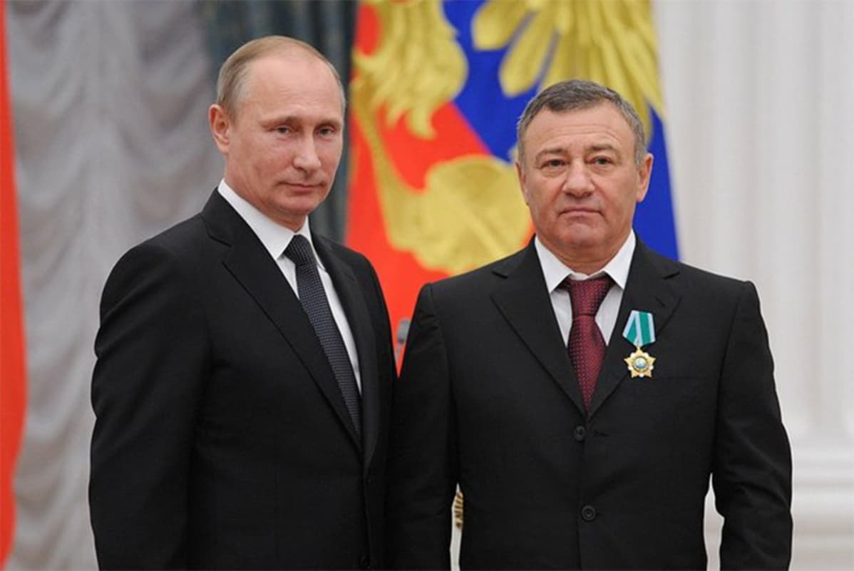 Venäjän presidentti Vladimir Putin ja Arkadi Rotenberg lokakuussa 2013.