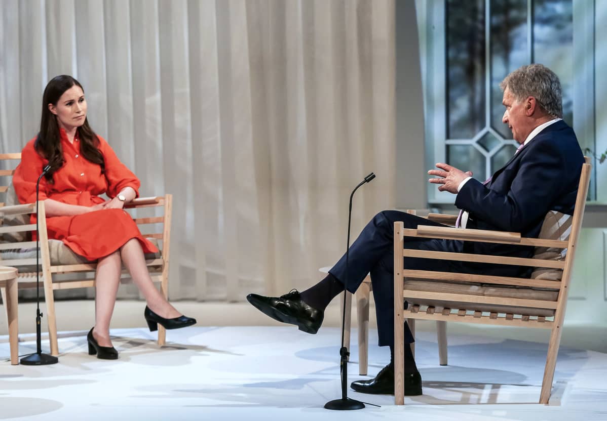 Sanna Marin ja Sauli Niinistö Kultaranta-keskusteluissa Yleisradiolla Helsingissä.