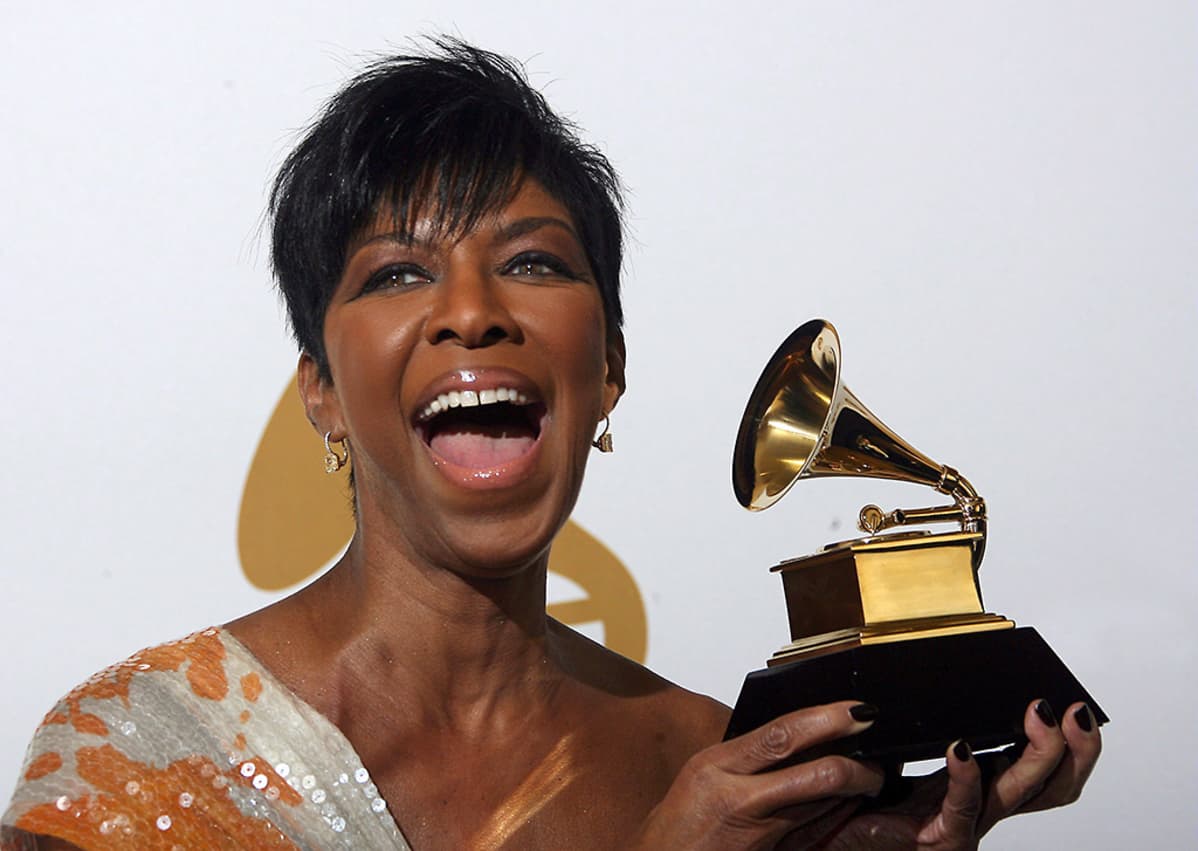 Vuonna 2009 Natalie Cole vastaanotti Grammy-palkinnon levystään "Still Unforgettable".