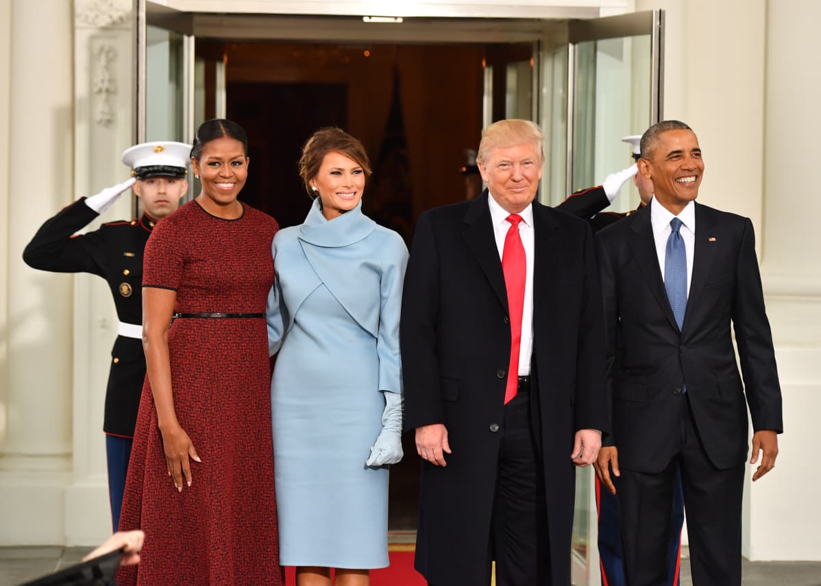 Obamat ja Trumpit yhteiskuvassa.