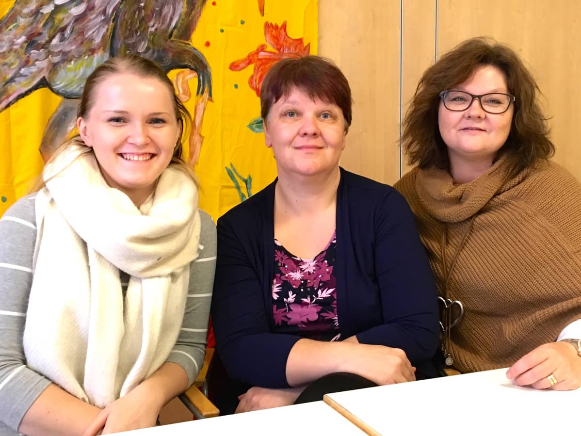 Kulttuuri-innostajat Jenny Palomäki, Anne Lahtinen ja Satu Nokkonen.