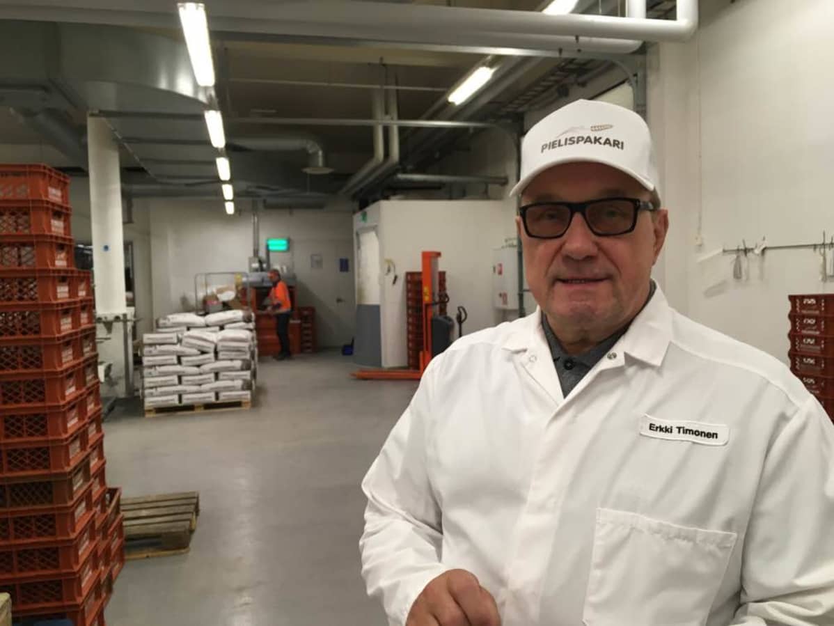 Leipomoyritys Pielispakarin toimitusjohtaja Erkki Timonen.