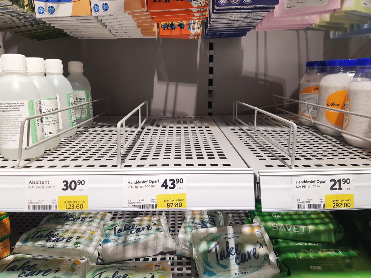 Tyhjä käsidesihylly.