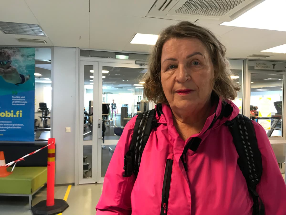 Arja Heiskanen kiittelee uutta maskisuositusta.