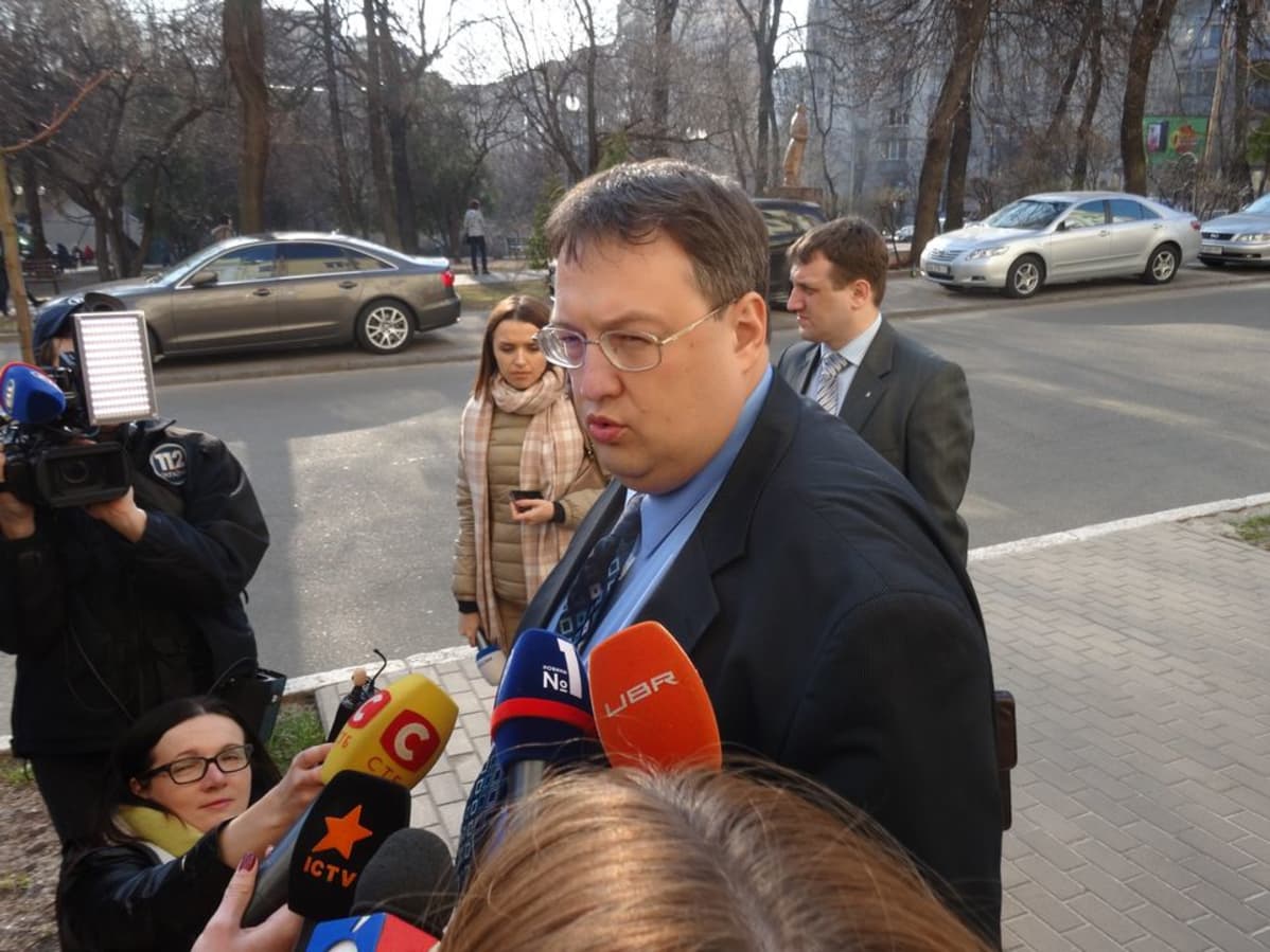 Sisäministerin neuvonantaja Anton Gerašenko.