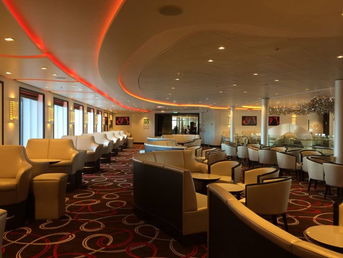 Mein Schiff 4 -aluksen sisätiloja.