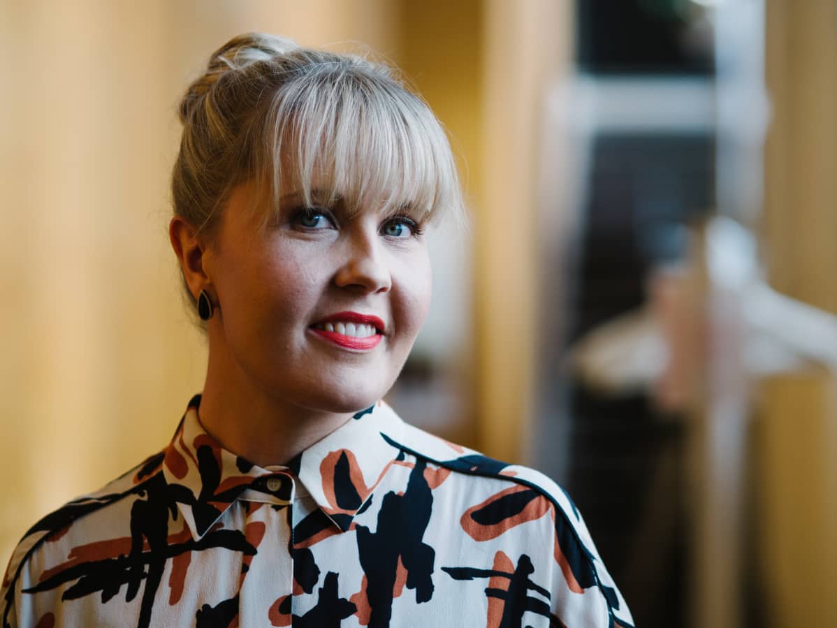 Syysprinssi on ohjaaja Alli Haapasalon ensimmäinen kokopitkä elokuva.