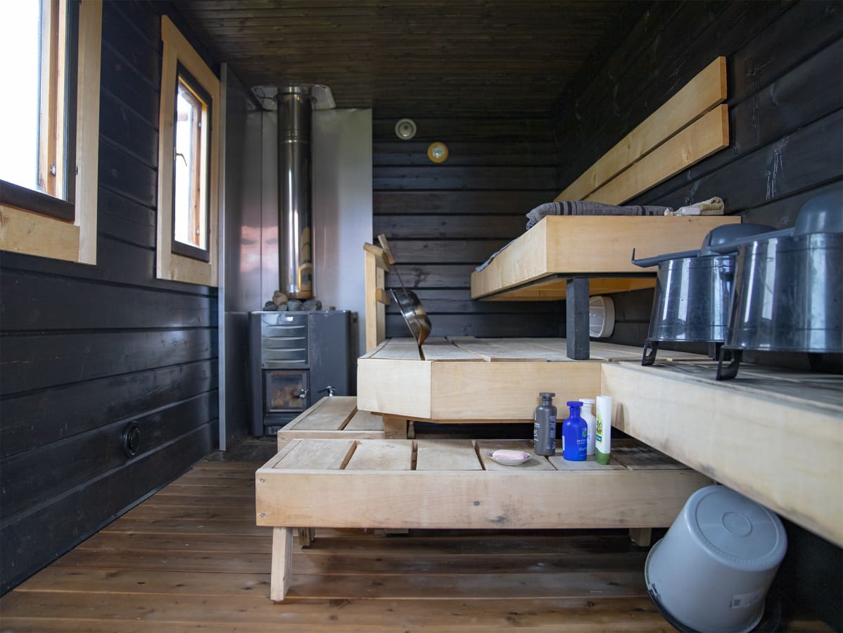 Airbnb käytössä olevan mökin sauna Konginkankaalla