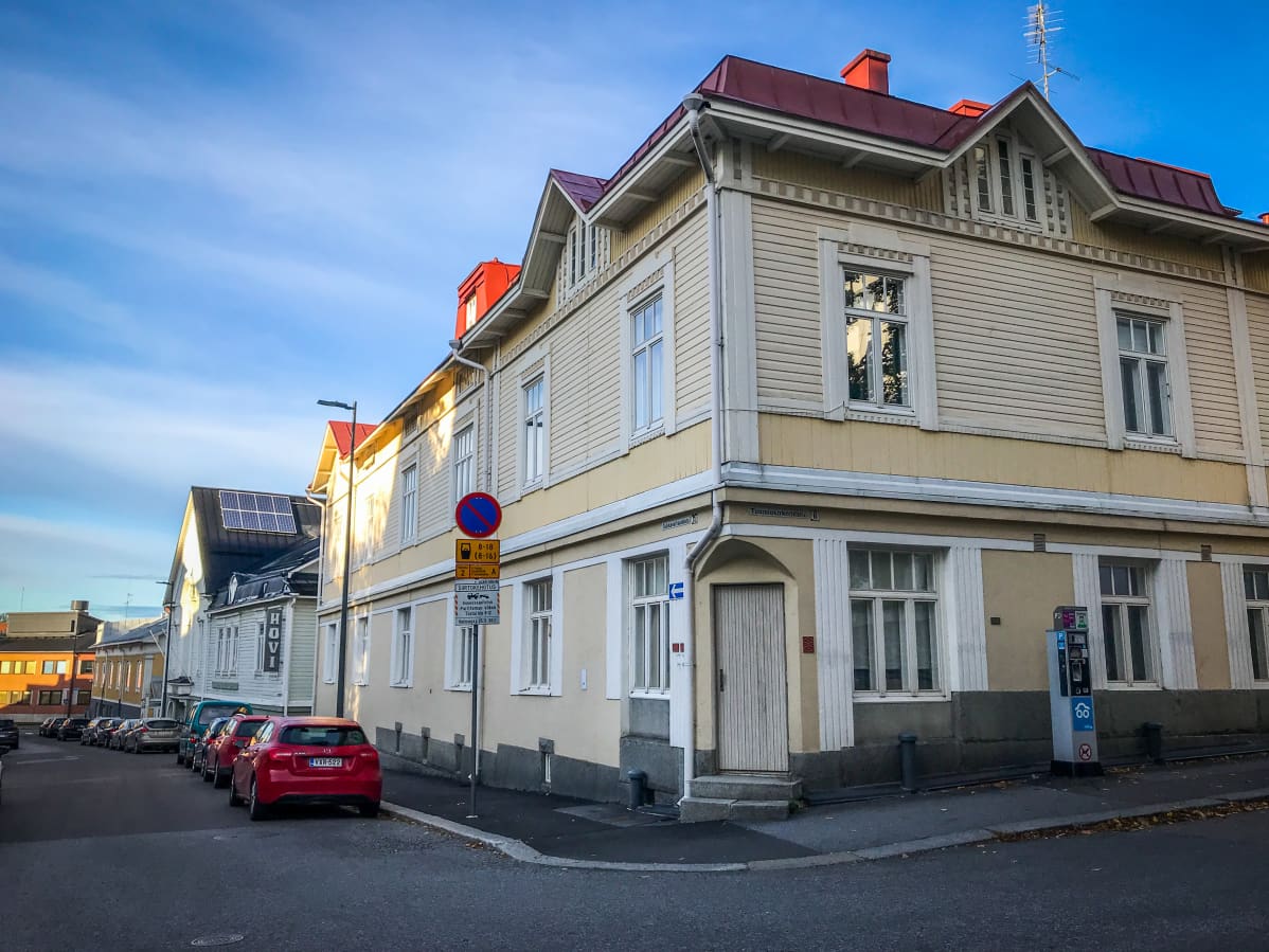 Juhannuskylän puutalo