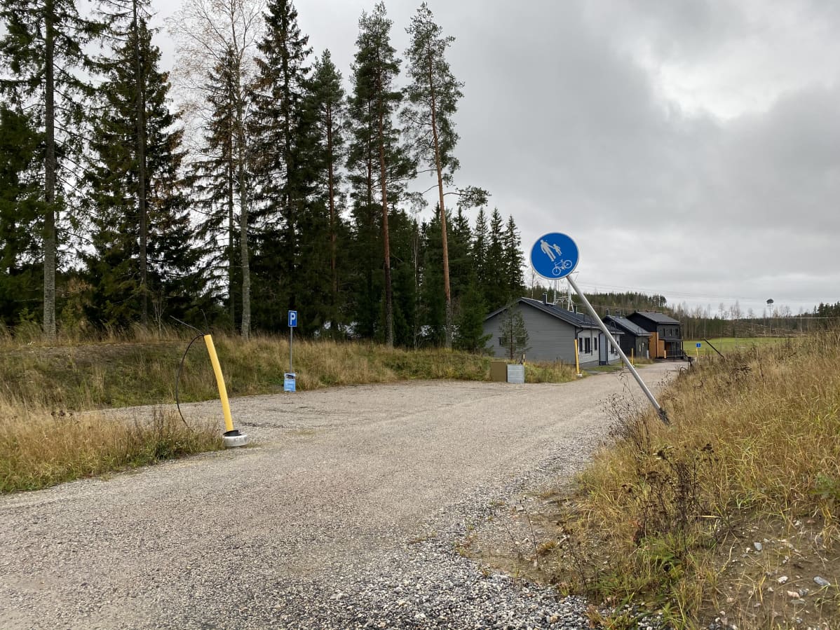 Hennan keskeneräinen omakotitaloalue