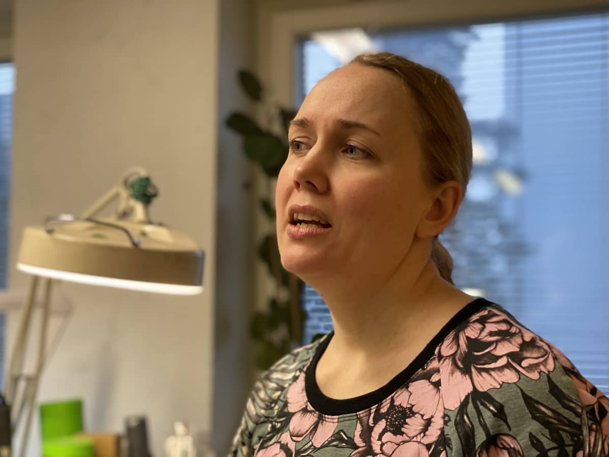 Jenni Rutonen kertoo vaikeasta vuodestaan.