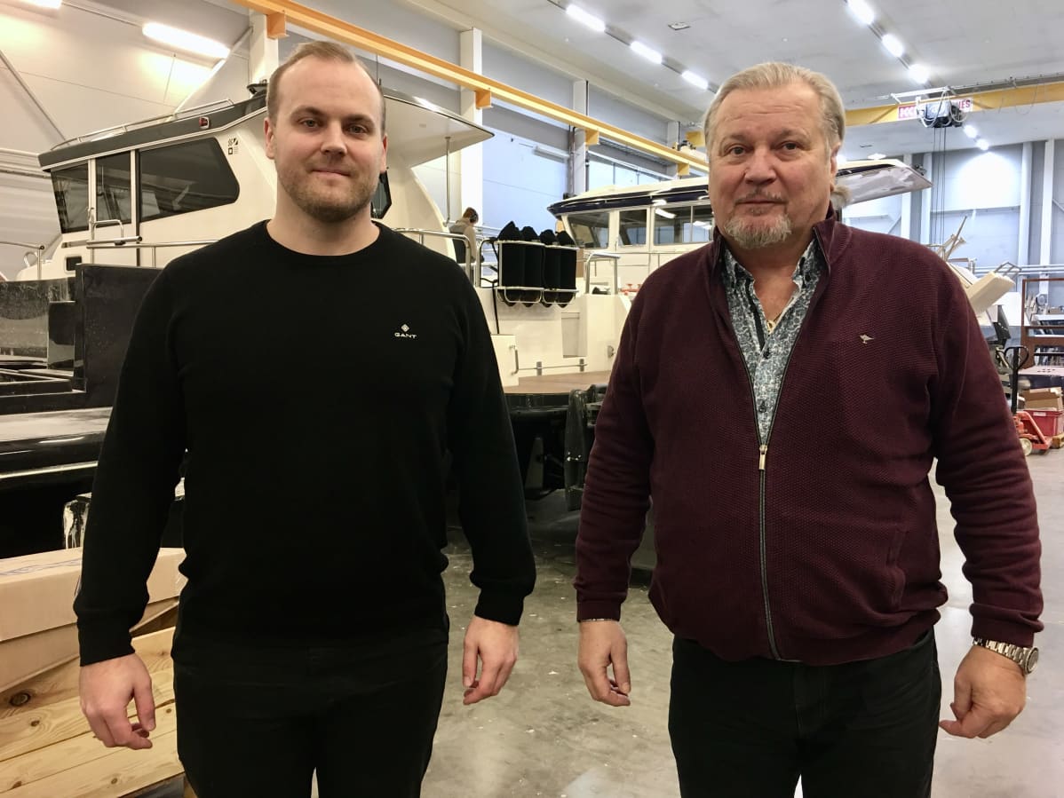 linex boatin omistaja ja isä kuvassa