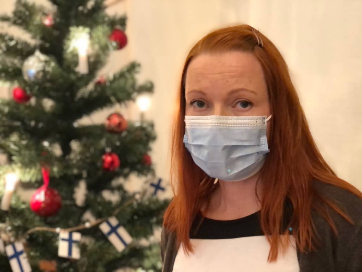 Porin kaupungin varhaiskasvatuksen opettaja Niina Mäkelä kuvataidepäiväkoti Viikarin tiloissa.