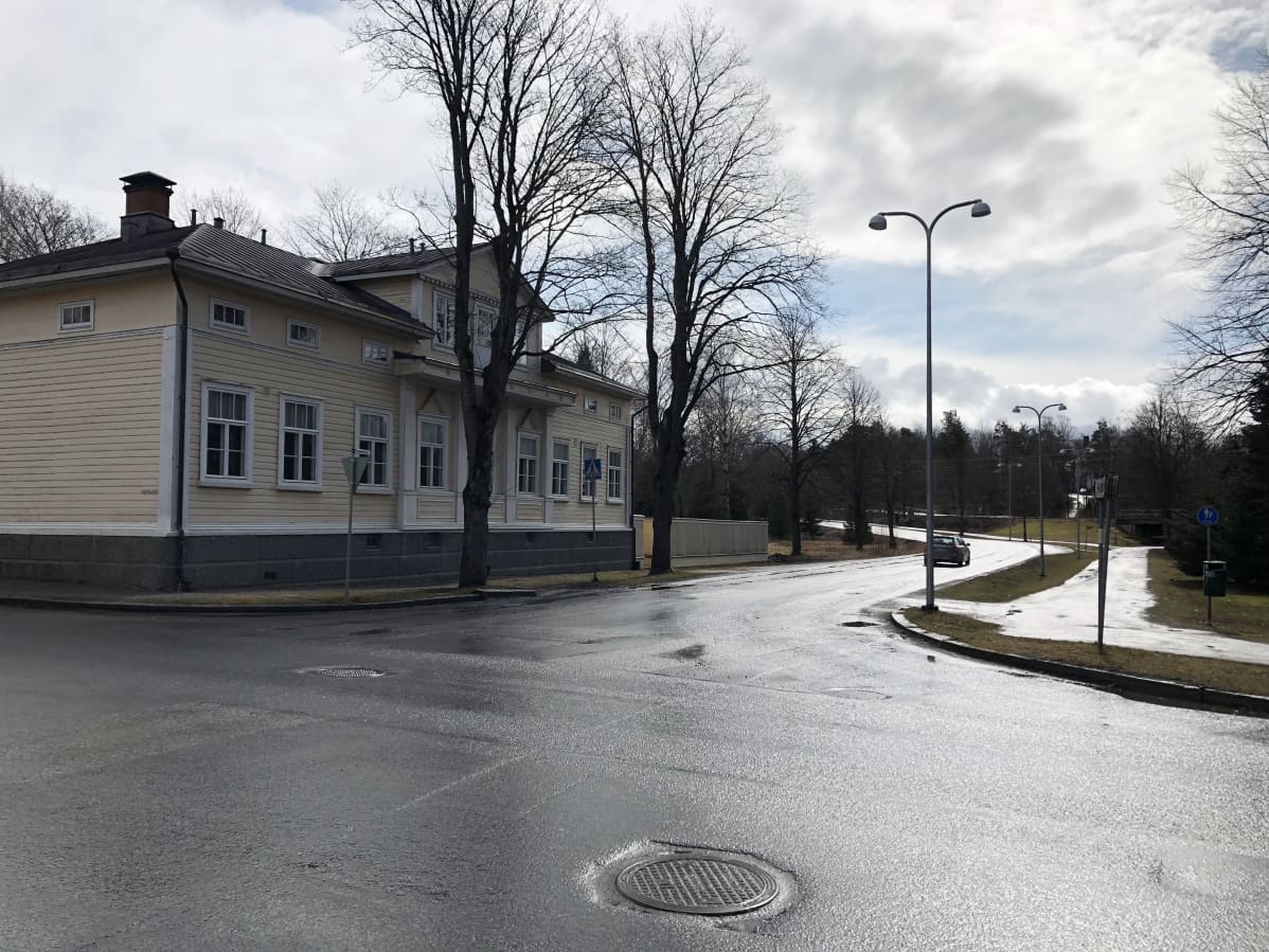 Uuteenkaupunkiin suunnitellaan Blasieholmankadulle ryhmärakennuttamiskohdetta.