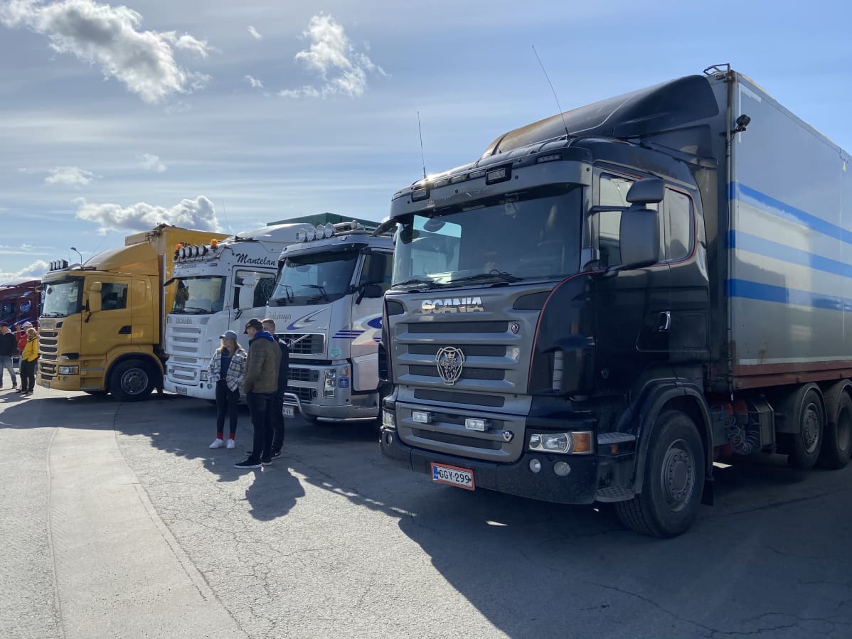 Turverekat parkkipaikalla