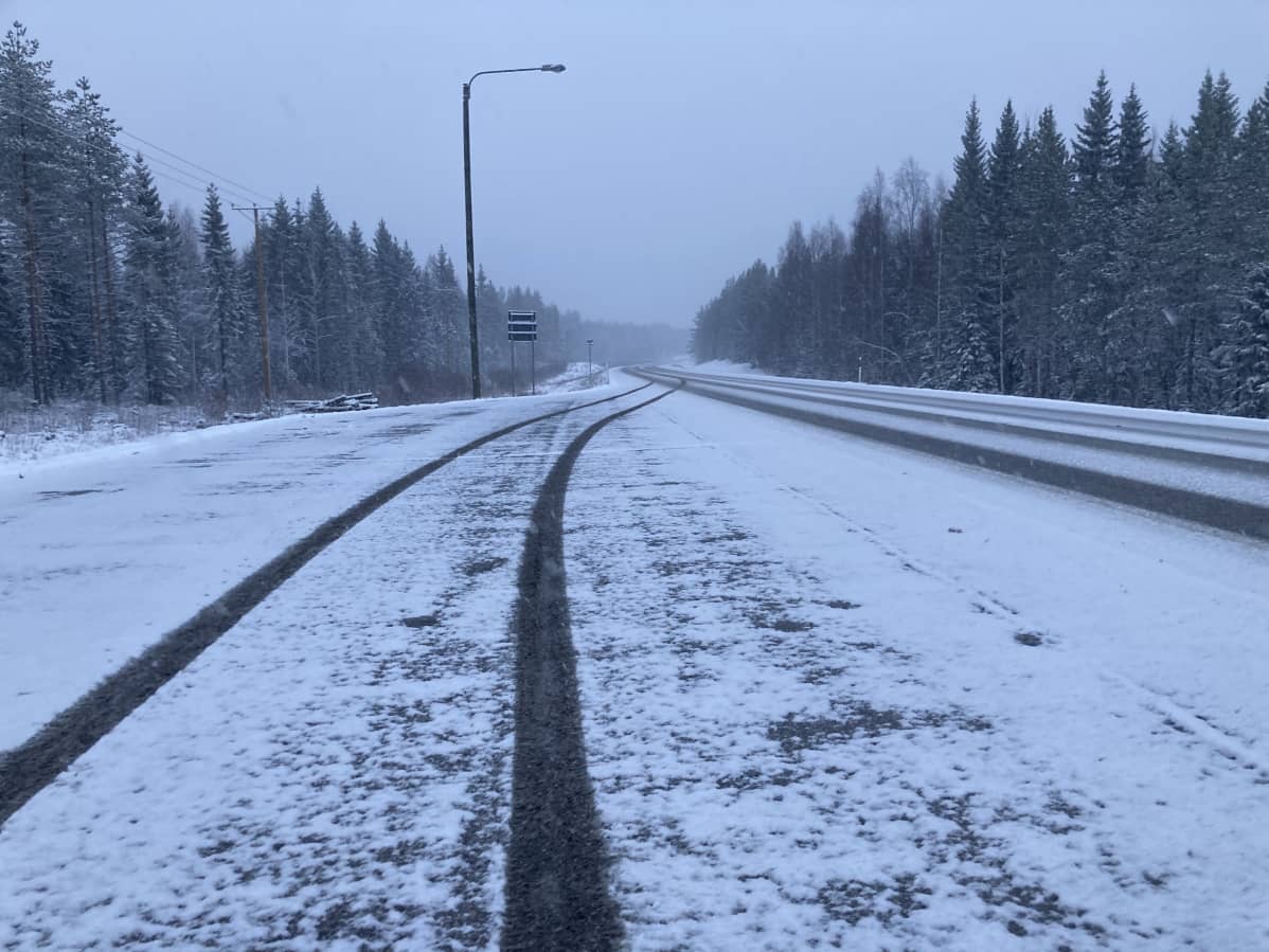Lunta satoi useita senttejä Kainuuseen toukokuun toisella viikolla 2021