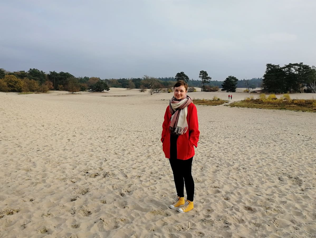 Lange Duinen -nimisellä hiekkakentällä.