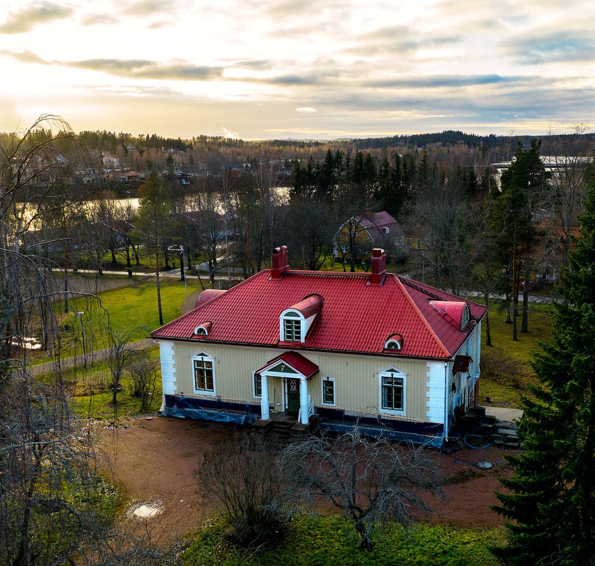 Ilmakuva Terttu Aallon Villa Ida -huvilasta.