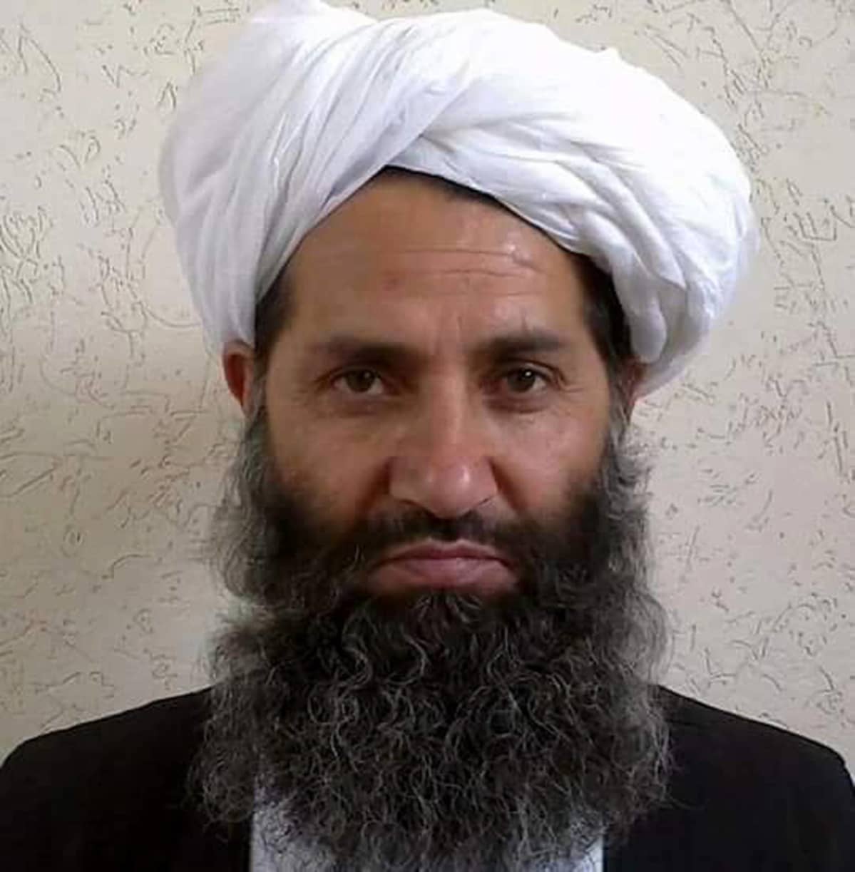 Talibanin korkein johtaja Mawlawi Hibatullah Akhundzada kuvattuna vuonna 2016.