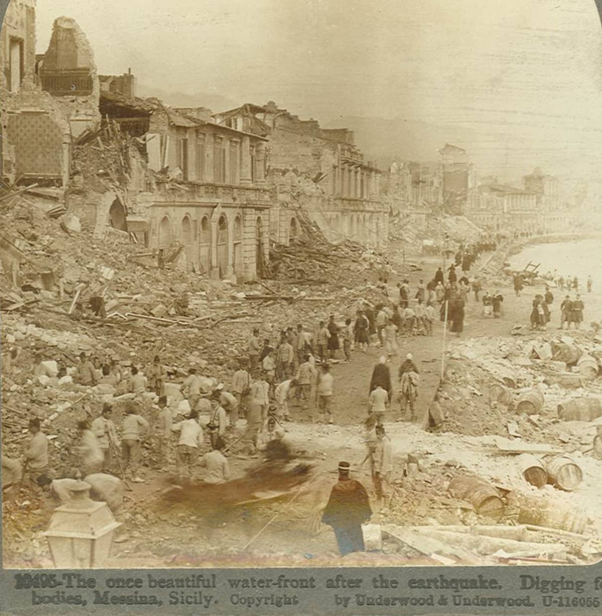 Arkistokuva Messinan maanjäristyksestä vuonna 1908.