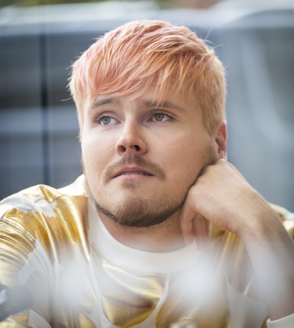 Homopojan oppaan kirjoittaja Eino Nurmisto.