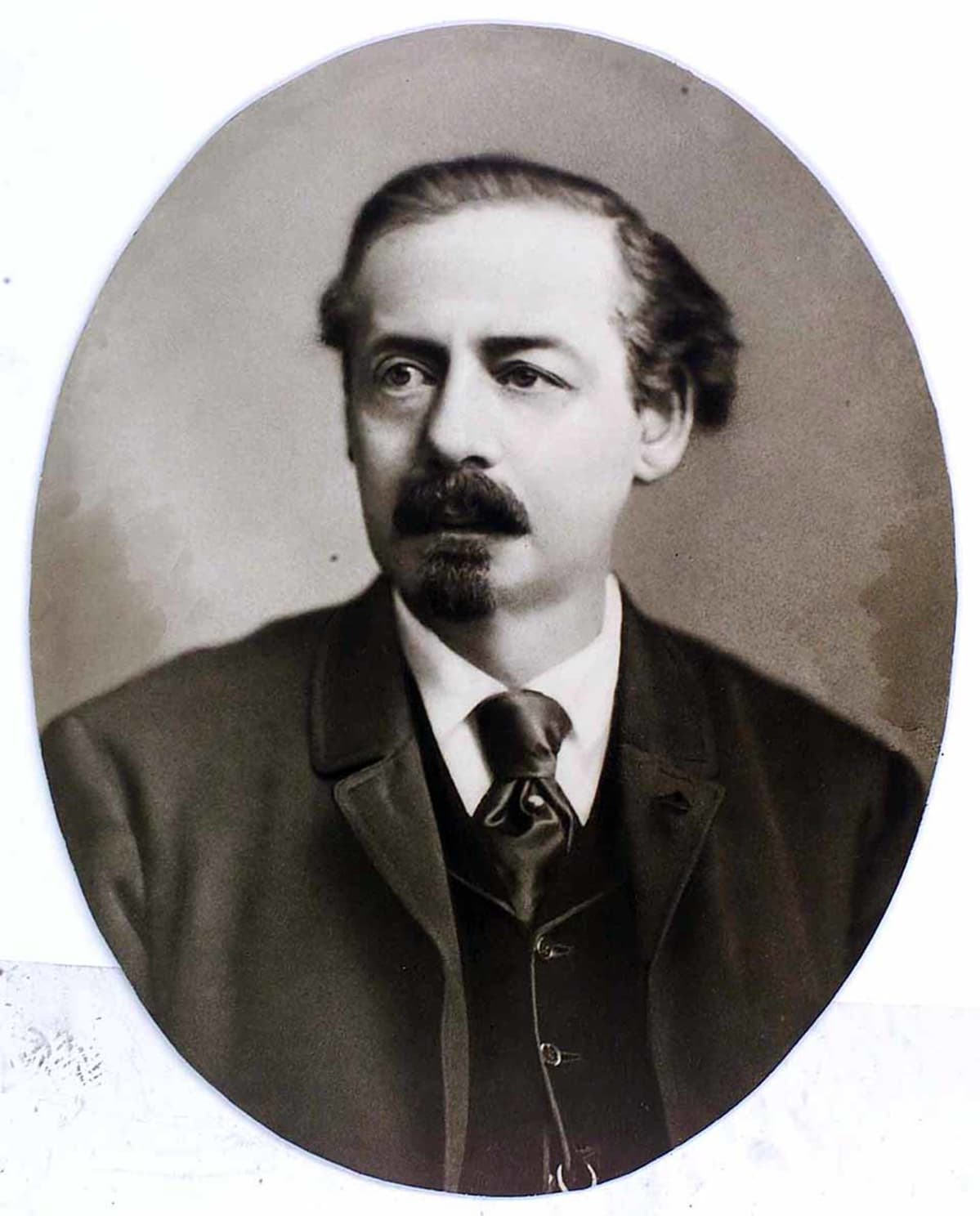 Siegfried Marcusin hallussa on lukuisia patentteja pumpuista lamppuihin ja moottoreista tallentimiin. Taloudellista vaurautta Marcus ei keksinnöillään saanut.
