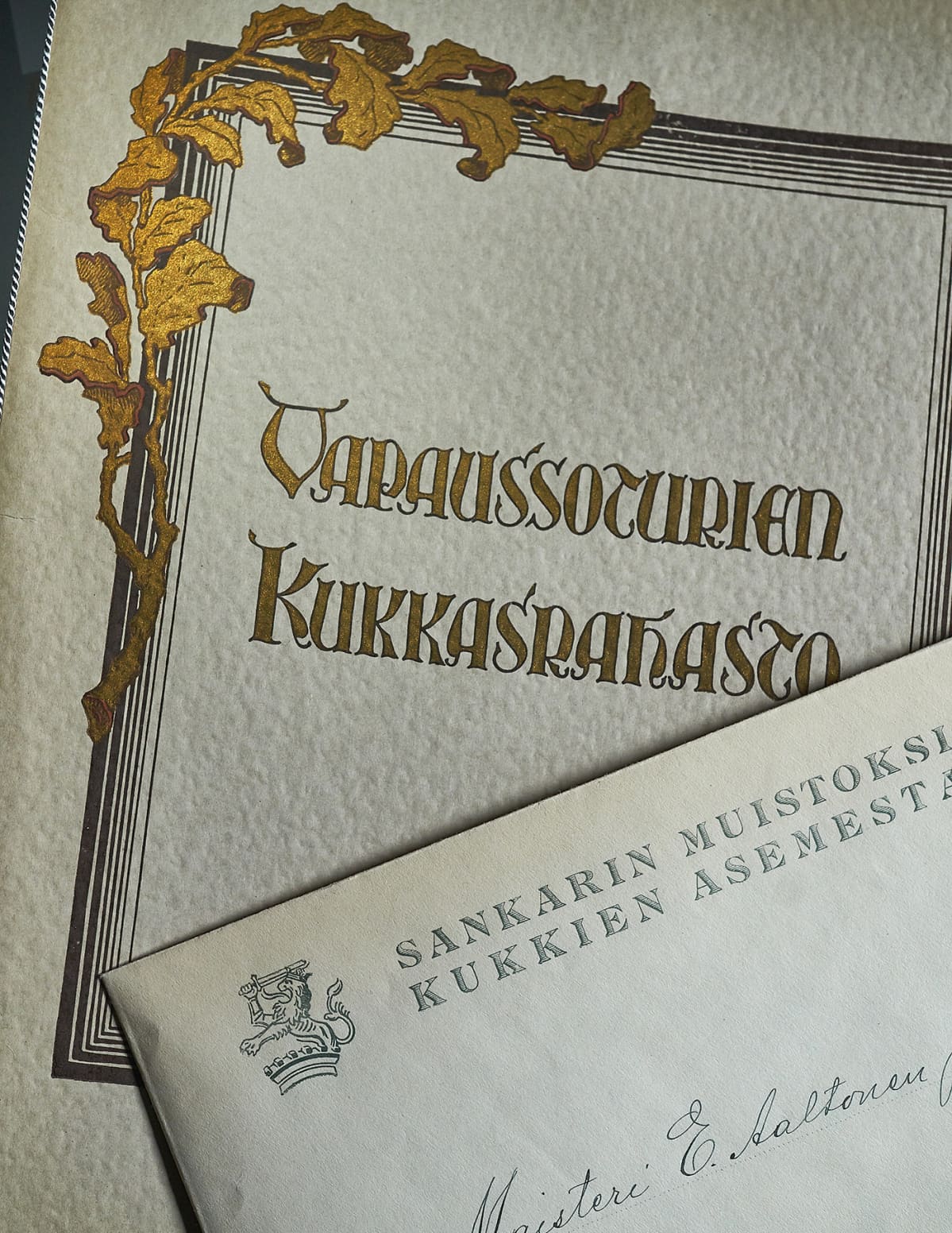 Vapaussoturien kukkaisrahaston adressi