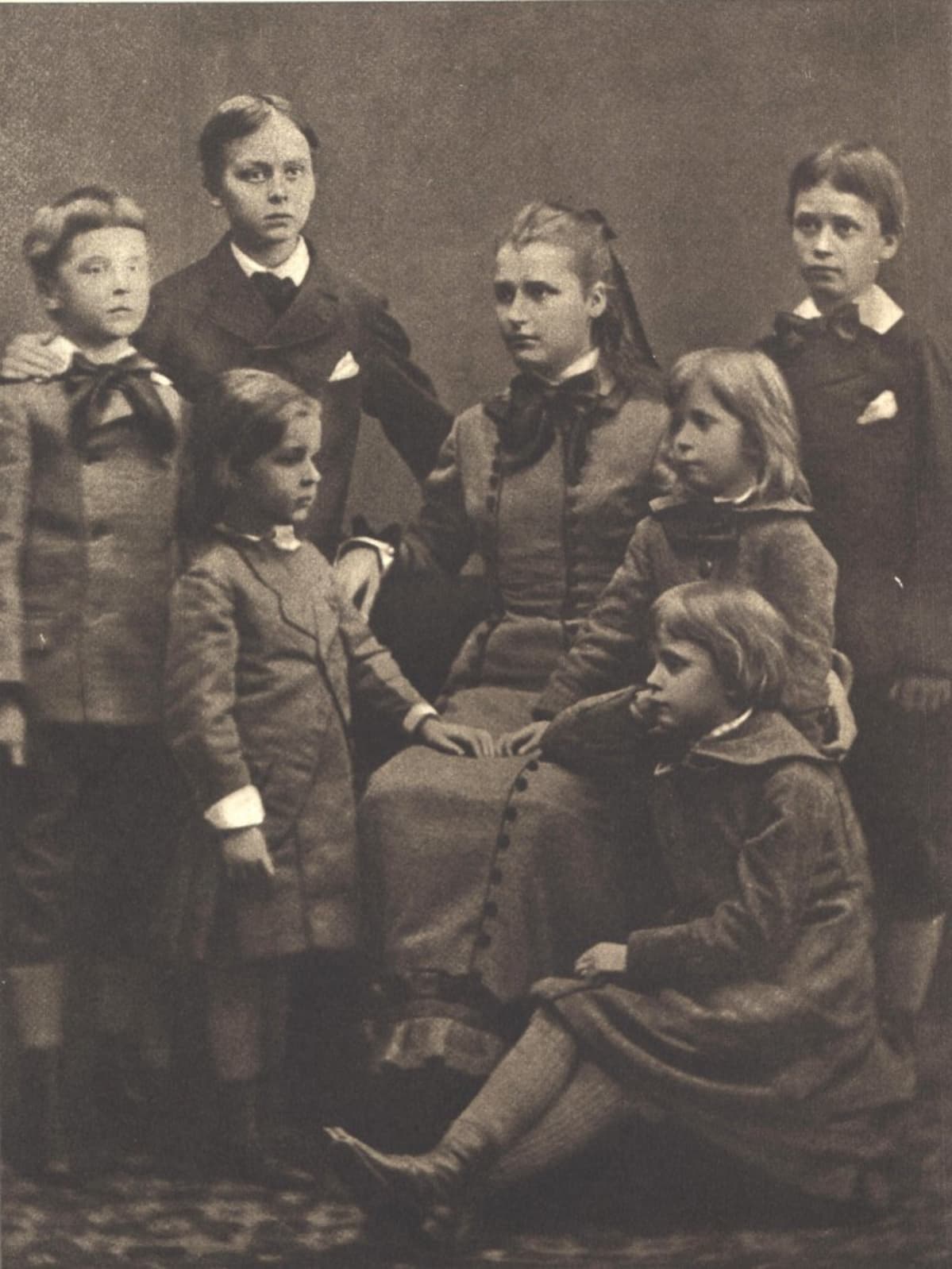 Mannerheimin lapset vuonna 1881.