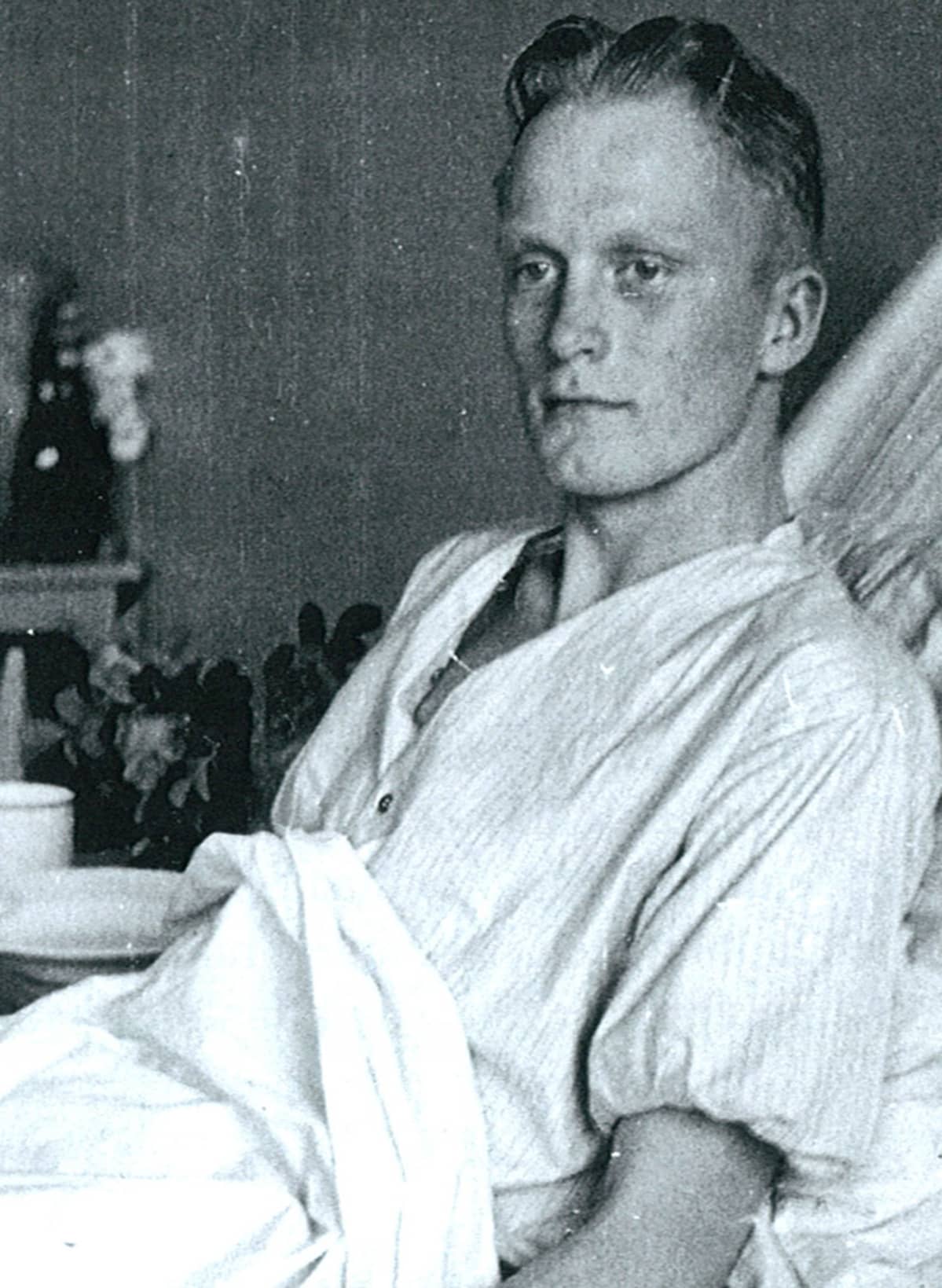 Leo Jokelainen sairaalassa