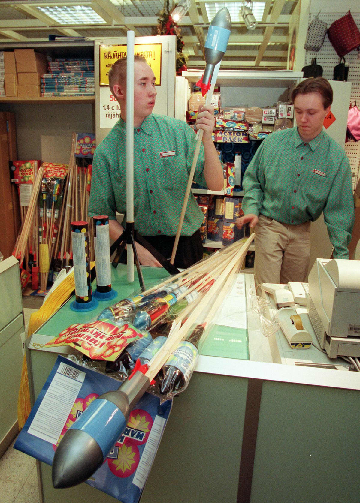 Rakettimyyntiä vuonna 1999.