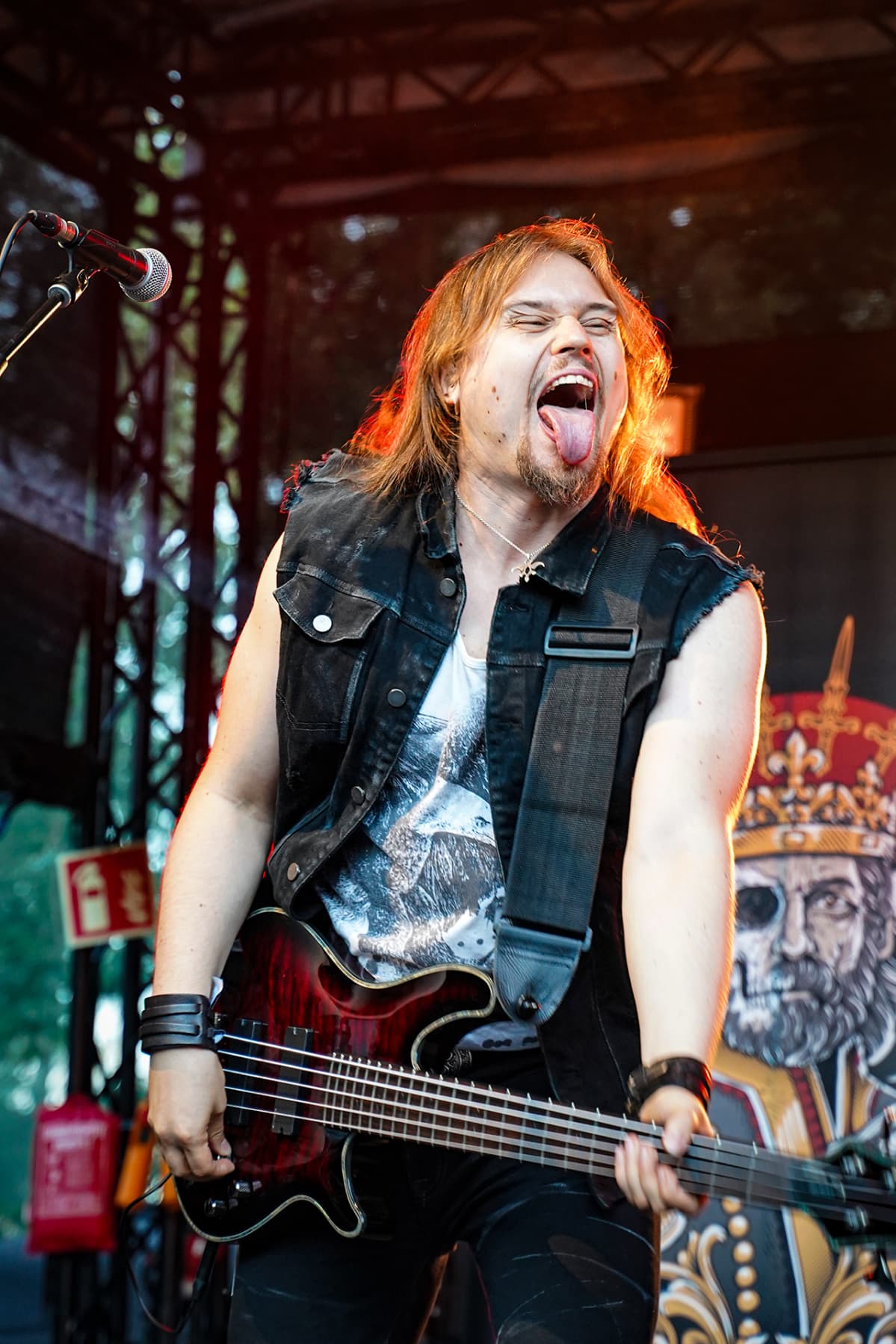 Brymir, Saarihelvetti