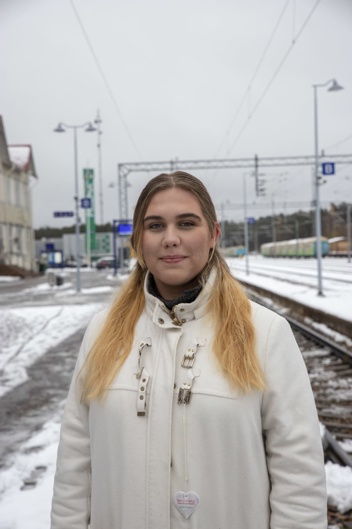 Jonna Kyllönen henkilökuvassa