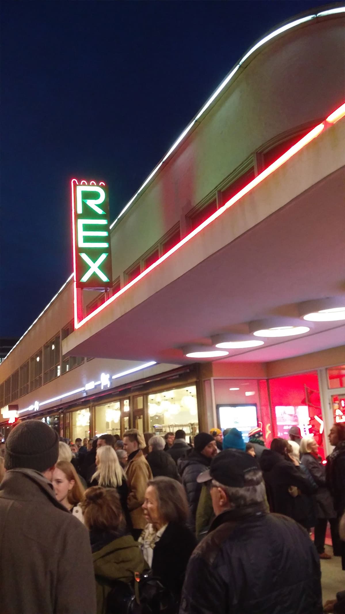 Amos Rexin sisään käynti helmikuussa 2020. Avajaisilta.