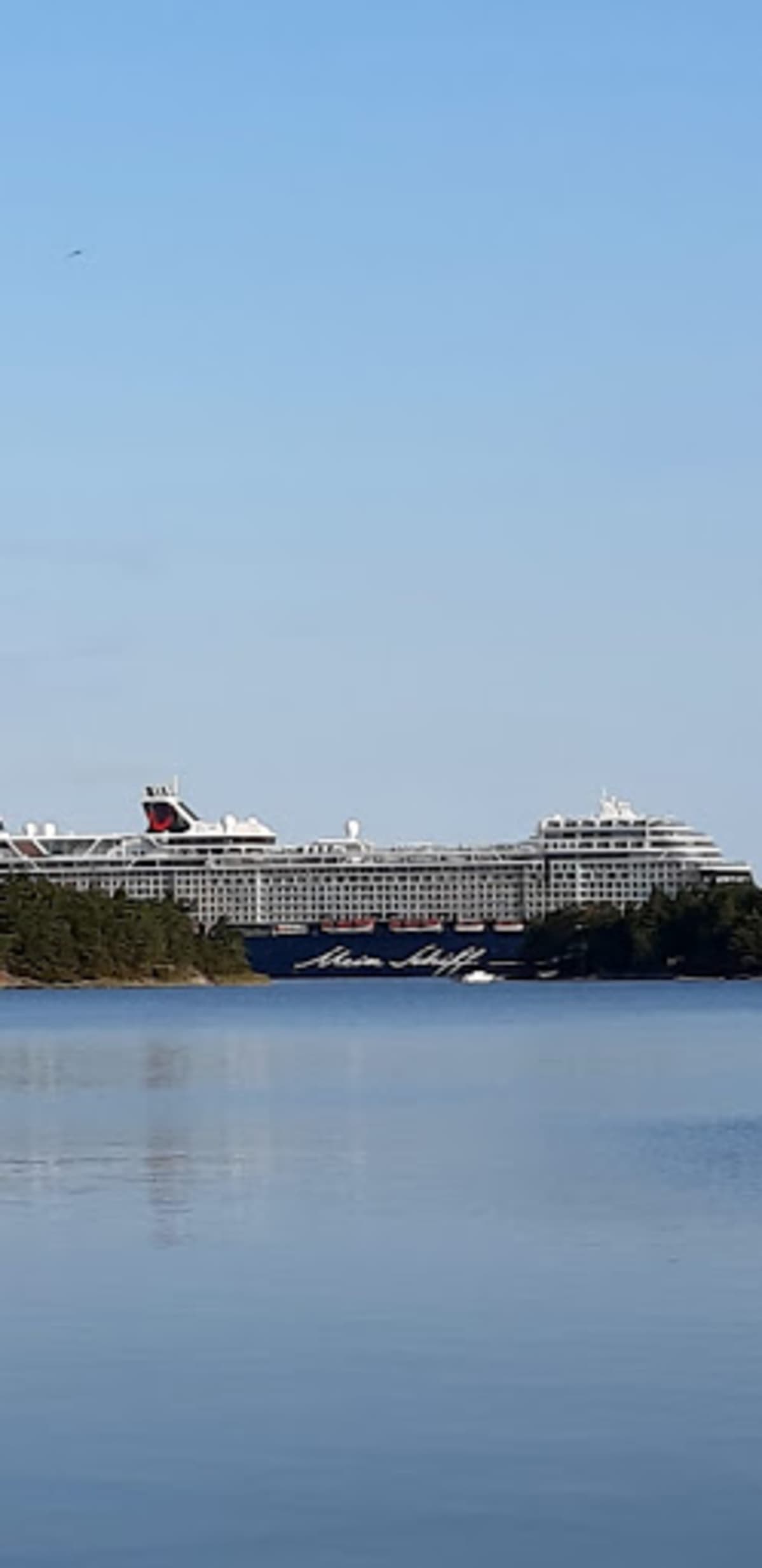Alus nähtiin myös Korppoon suunnalla.