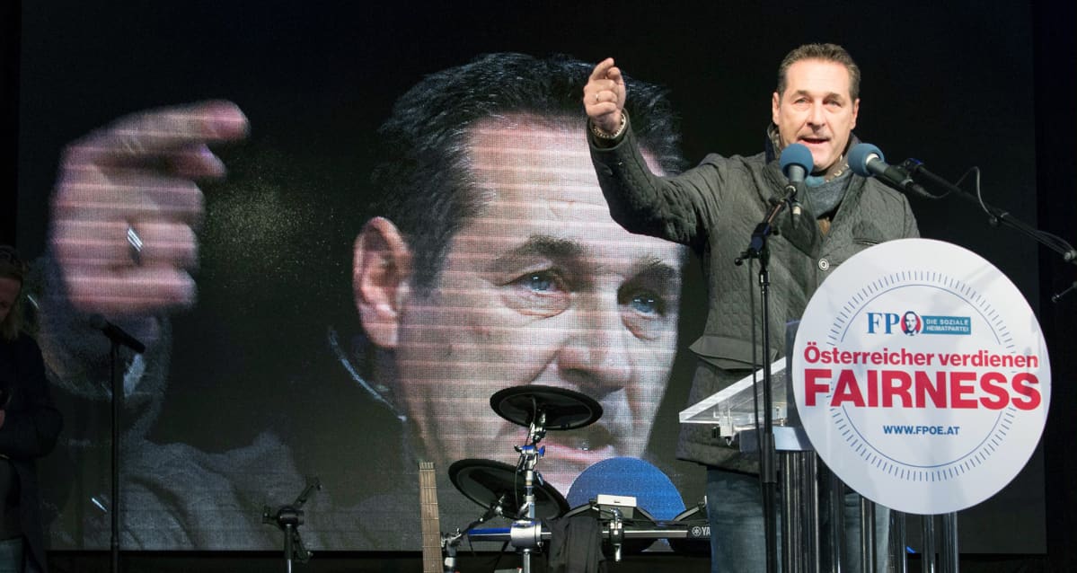 Heinz-Christian Strache kampanjoi Wienissä.