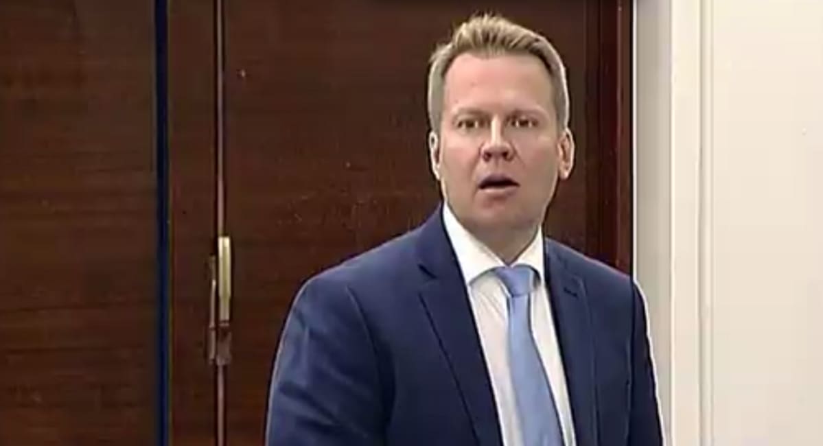 Harri Jaskari eduskunnassa syyskuussa 2015