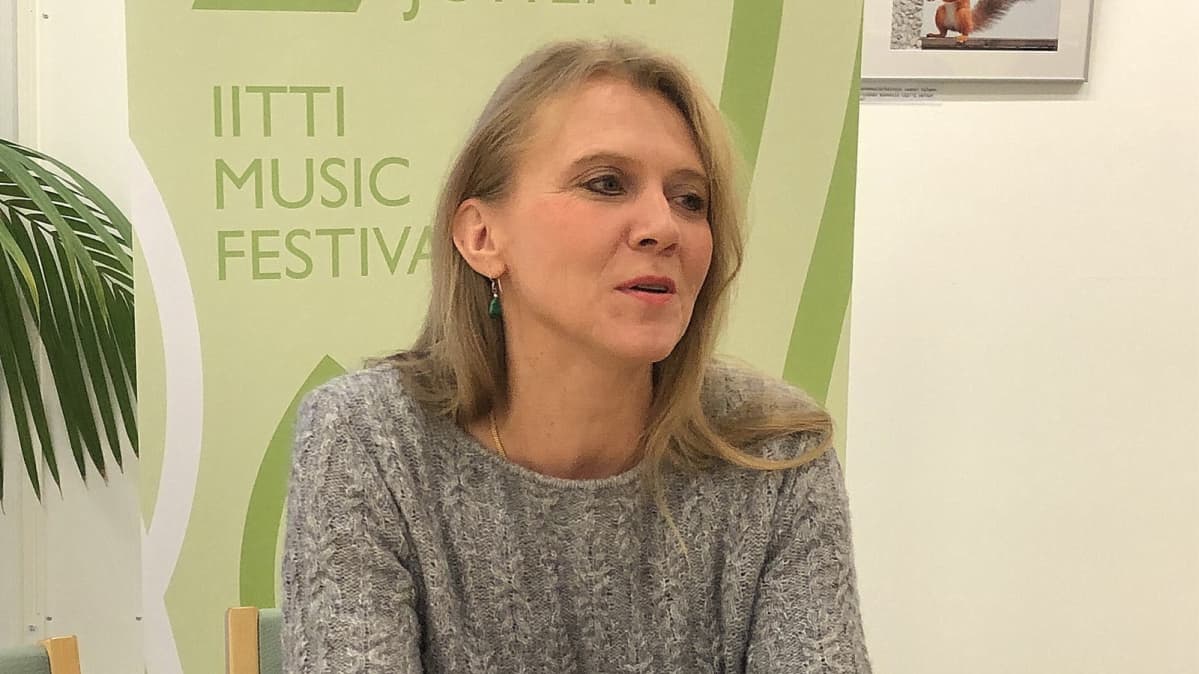 Taiteellinen johtaja, pianisti Laura Mikkola.