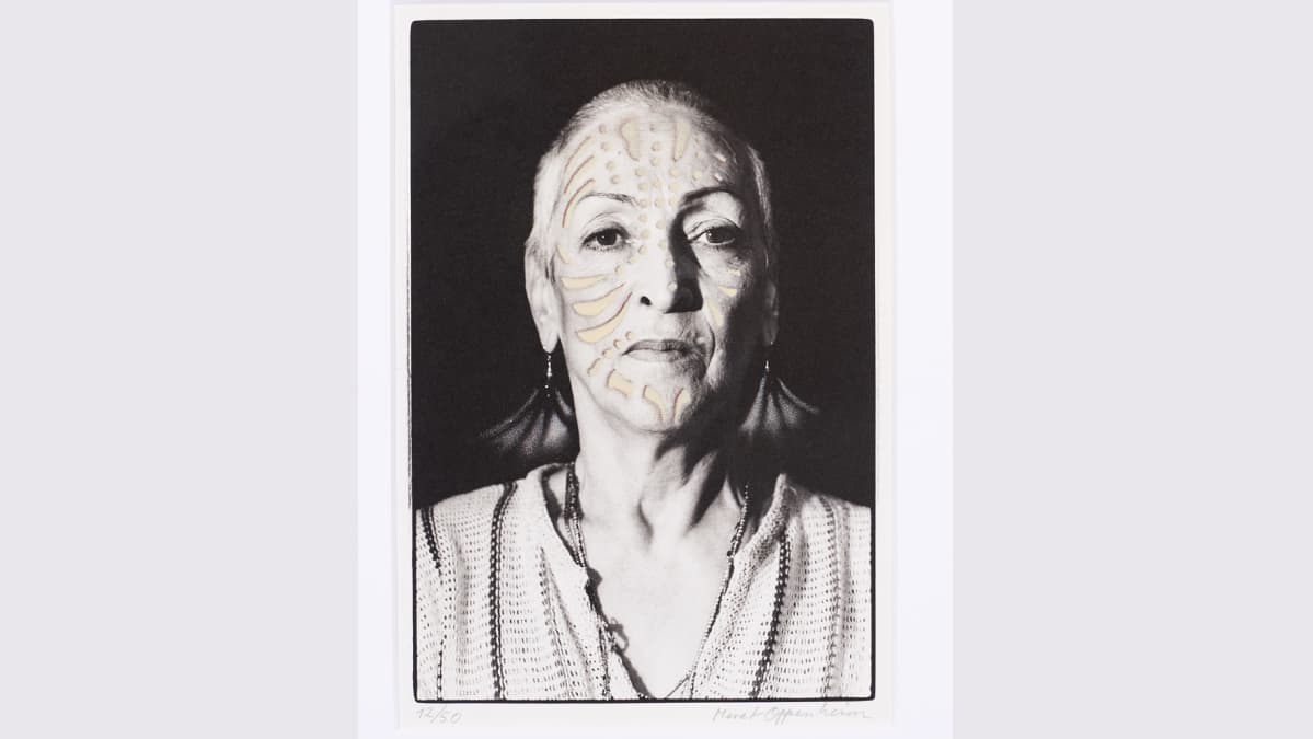 Meret Oppenheimin tatuoitu muotokuva vuodelta 1980.