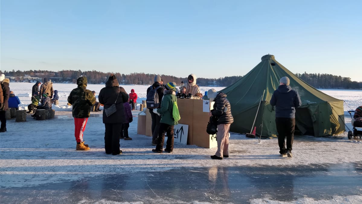 Laajasalon pop up -kahvila.
