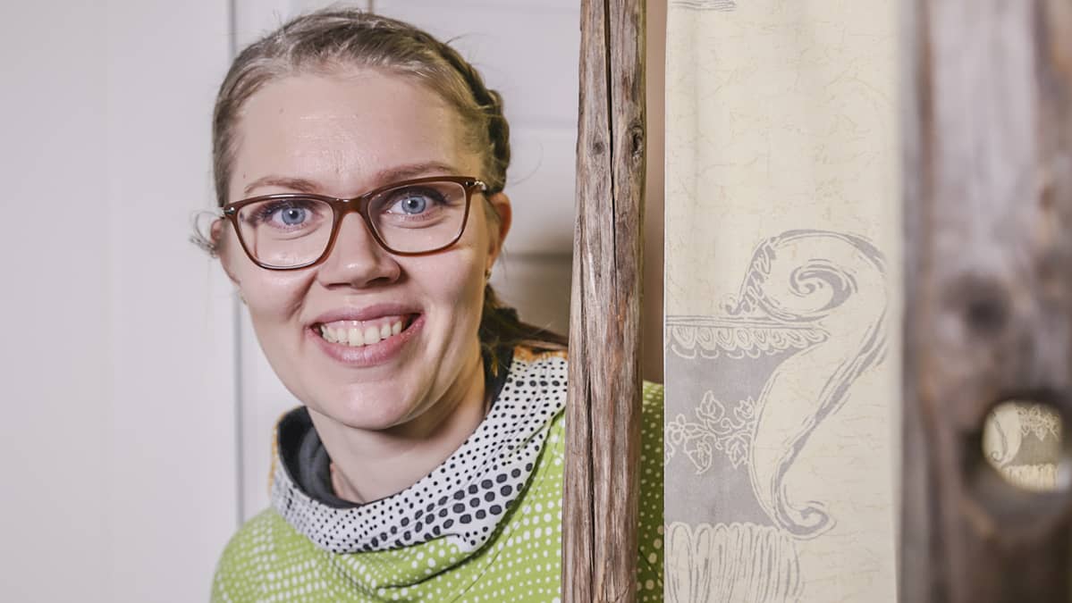 Jenni Ruuth laulunopettaja.