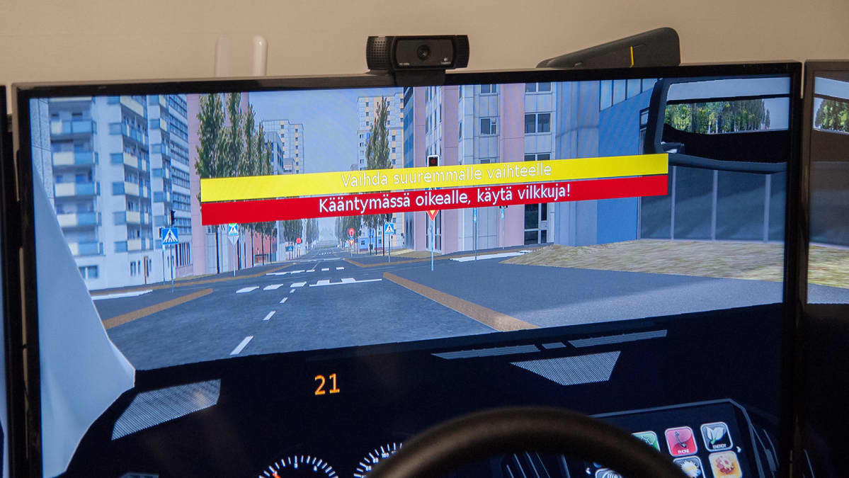 Ajosimulaattori oululaisessa CAP-autokoulussa