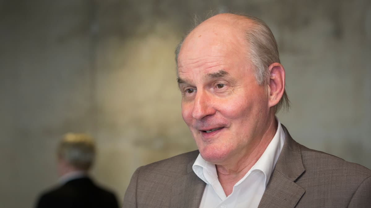 Rikos- ja prosessioikeuden professori Matti Tolvanen