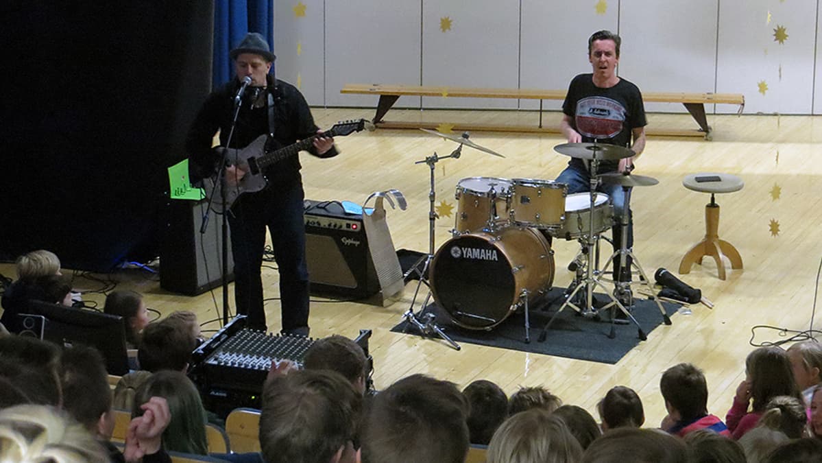 Bo Weavil blues band Hepolan koululla