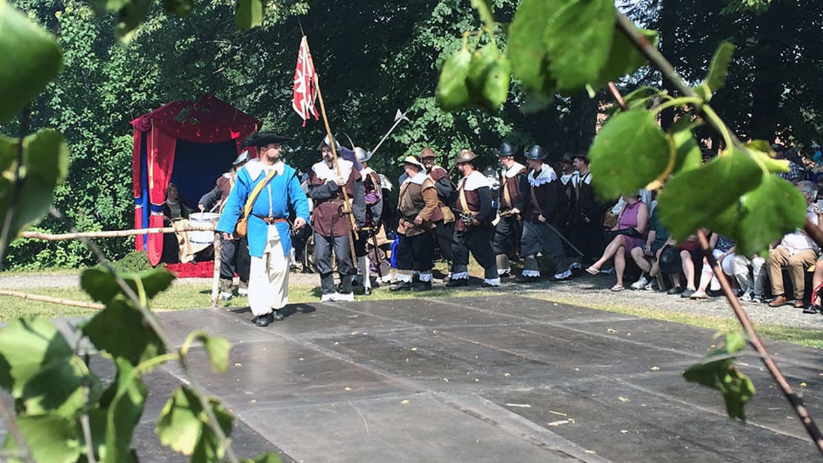 Sotilaat marssivat Hakkapeliitta-tapahtumassa