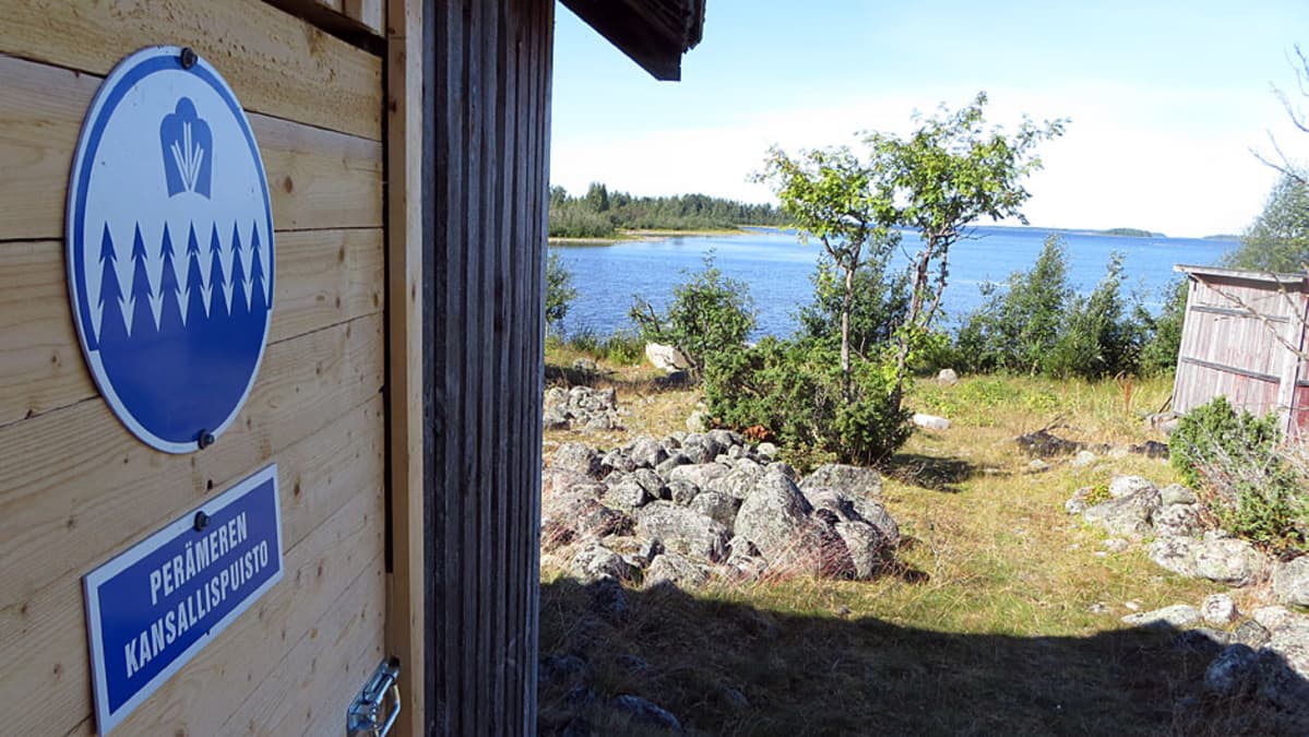 Pensaskarin rakennuksissa voi tutustua entisaikojen kalastuskulttuuriin.