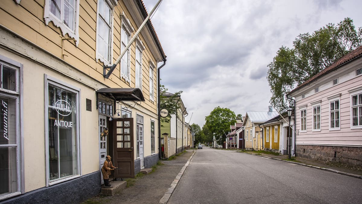 Katunäkymää Kokkolasta vanhastakaupungista eli Neristanista.