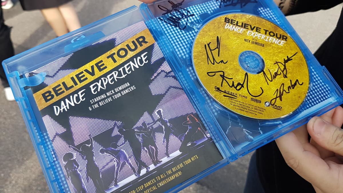 Selman Yildizaydin uusin aarre on Bieberin koreografin dvd koko tanssiporukan nimmareilla.